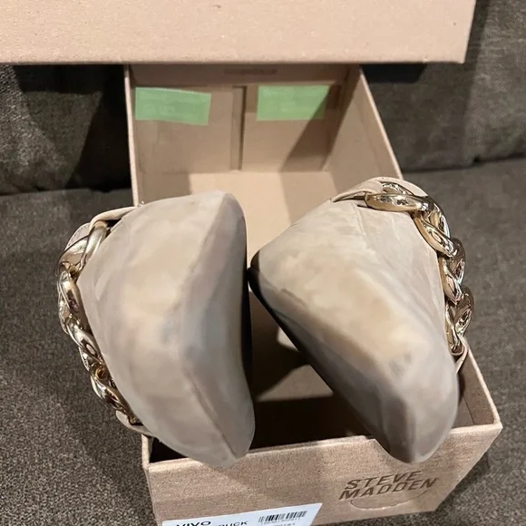 Steve Madden Women's Tan Mules, size 10. Worn twice - Picture 3 of 6